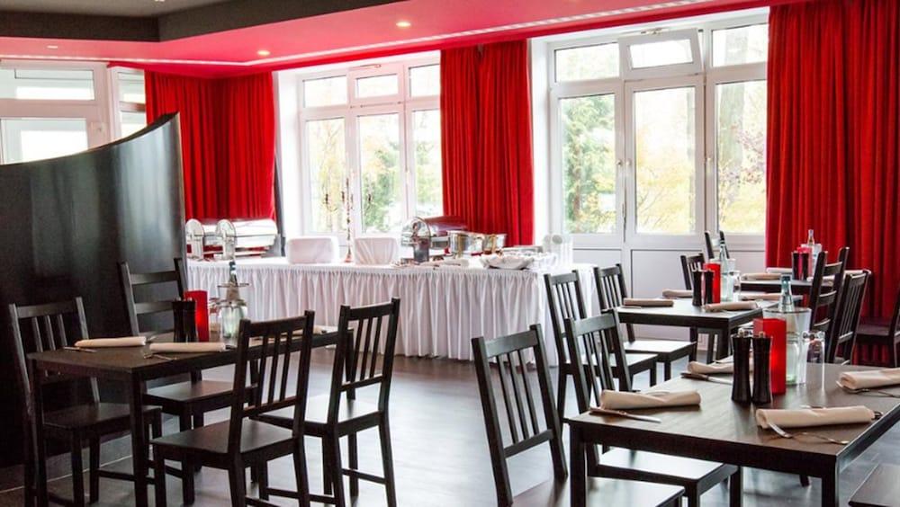 Dormero Hotel Dresden Airport Kültér fotó