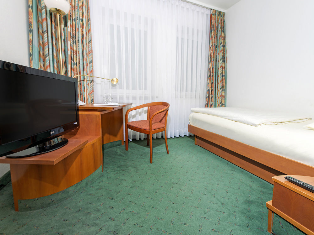 Dormero Hotel Dresden Airport Kültér fotó